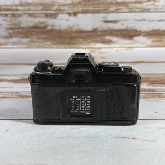 Minolta X-700 35mm Film Camera + Five Star 75–200mm Zoom Lens – Tested - Picture 4 of 6